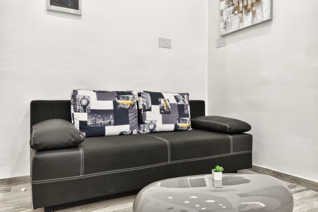PUY Apartment 20M From Arena מראה חיצוני תמונה