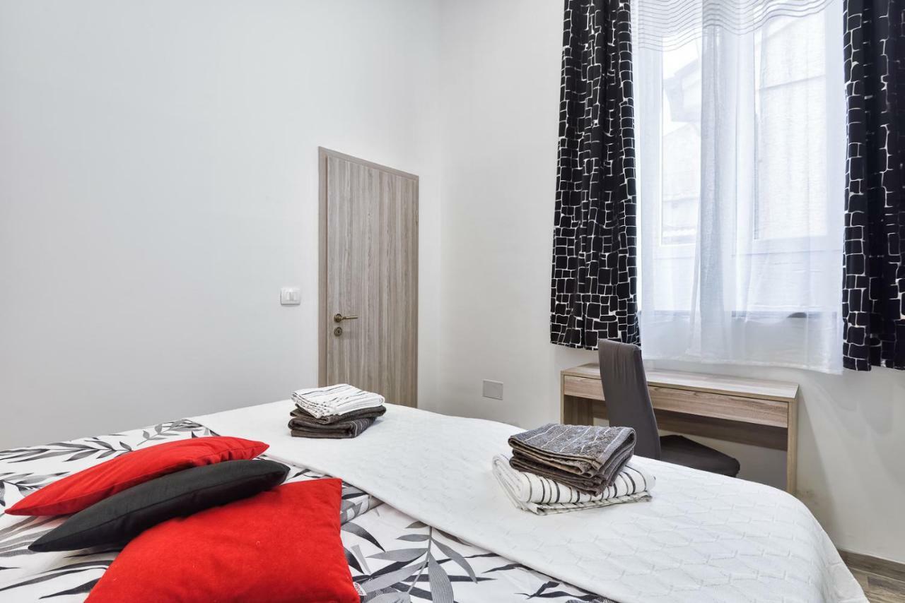 PUY Apartment 20M From Arena מראה חיצוני תמונה